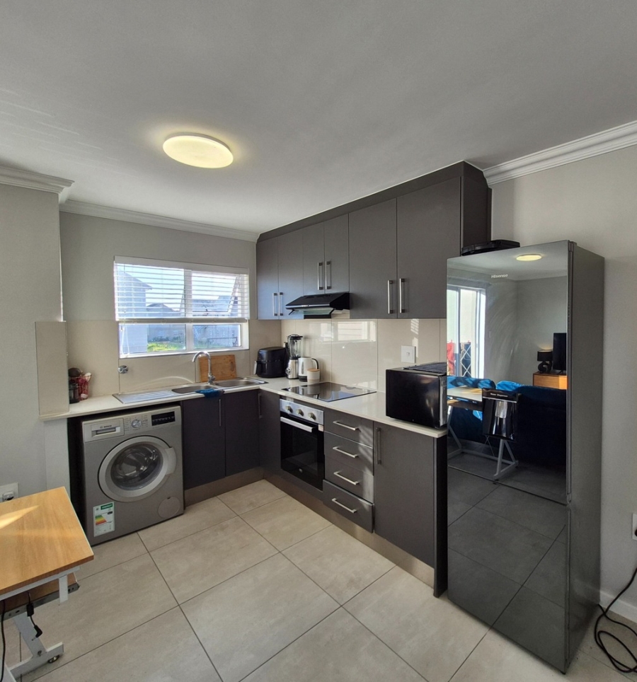1 Bedroom Property for Sale in Sunningdale Western Cape